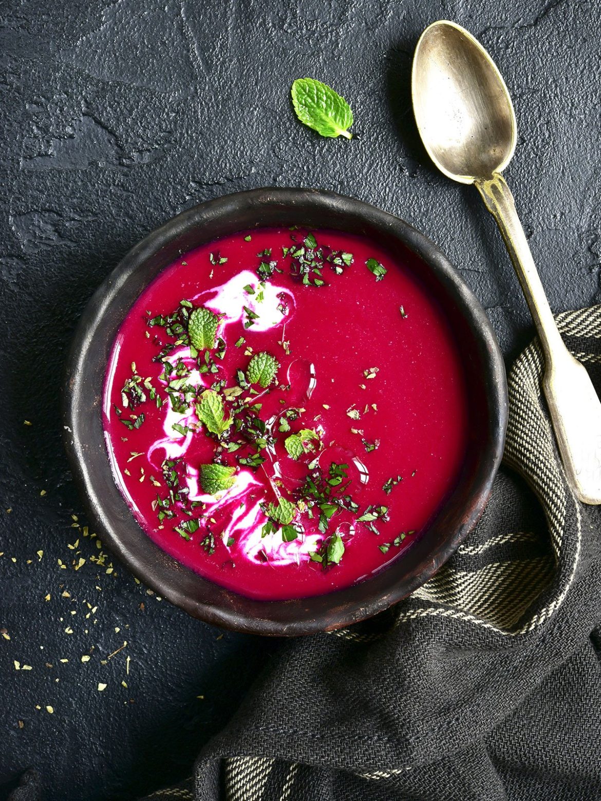 Vegan Creamy Beetroot Soup (Borscht) Recipe - Rabbitmeal
