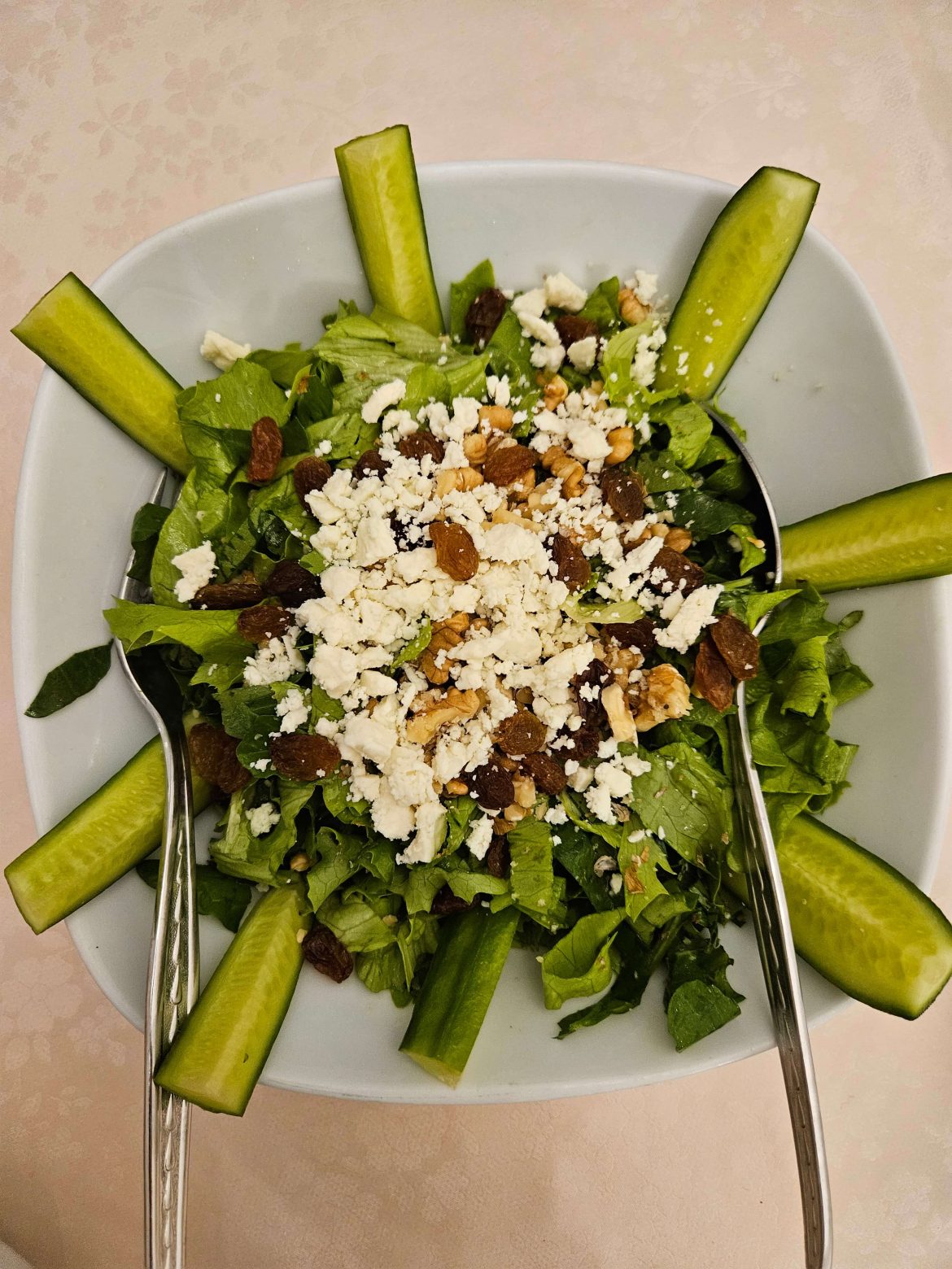 Salad with Tulum Cheese and Walnuts Recipe - Rabbitmeal