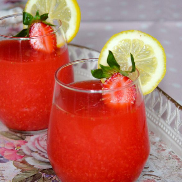 Strawberry Lemonade Recipe - Rabbitmeal