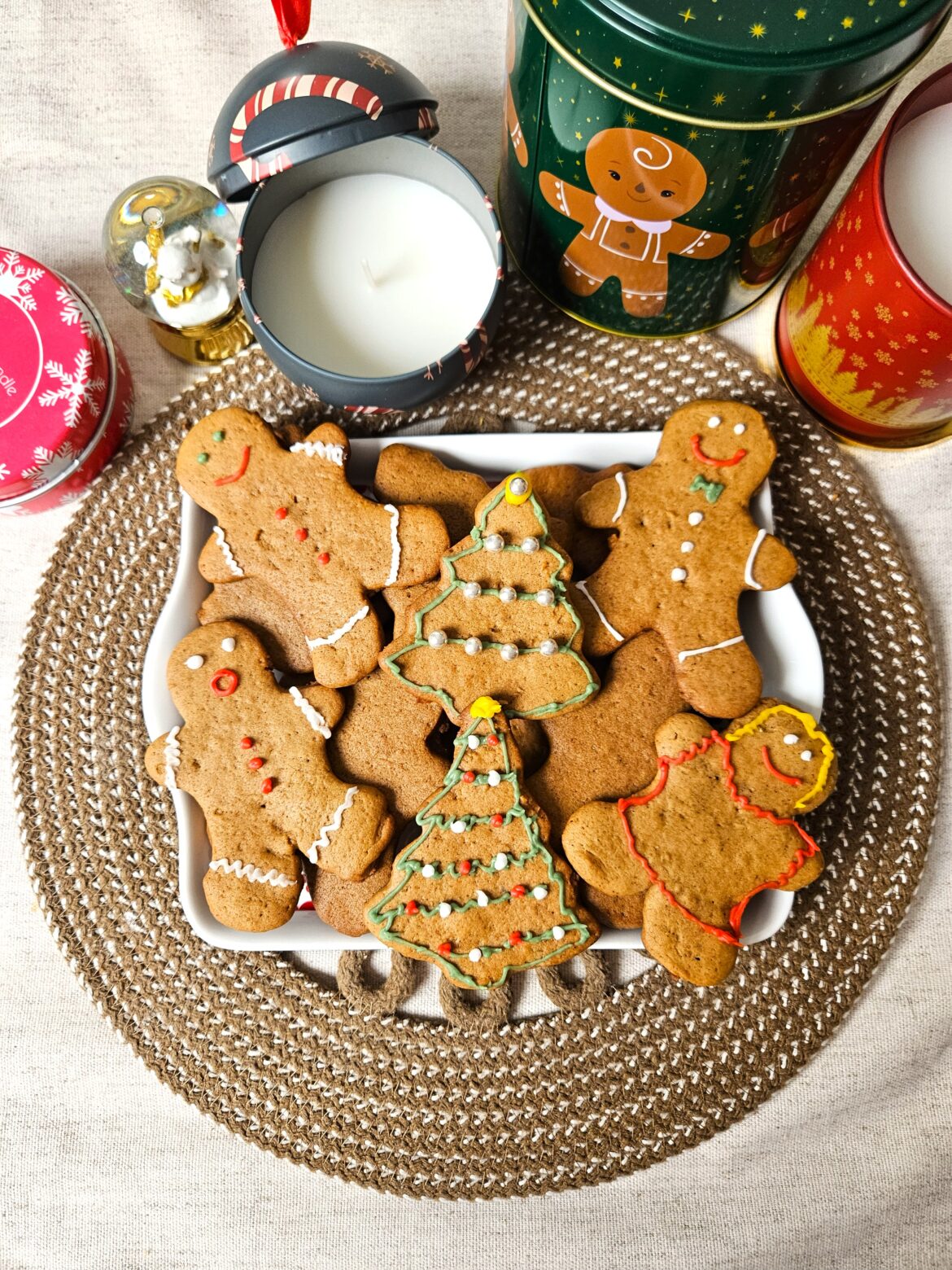 Christmas Gingerbread Cookies Recipe - Rabbitmeal