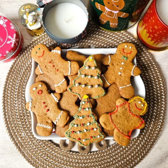 Christmas Gingerbread Cookies Recipe - Rabbitmeal