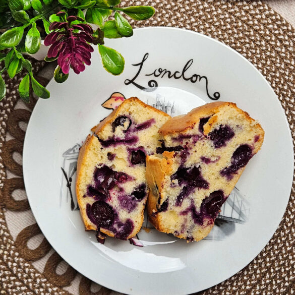 Blueberyy Loaf Cake - Rabbitmeal